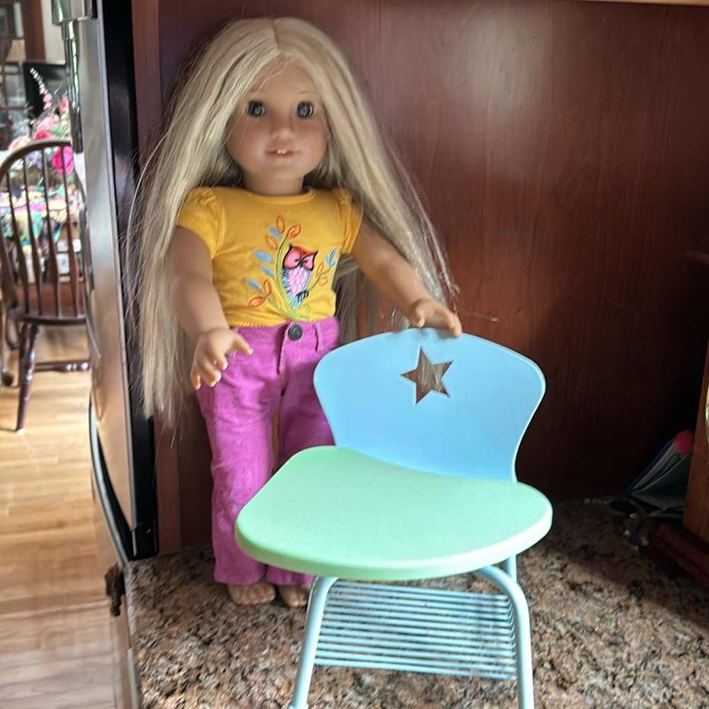 American girl, doll, adorable outfit, and desk
